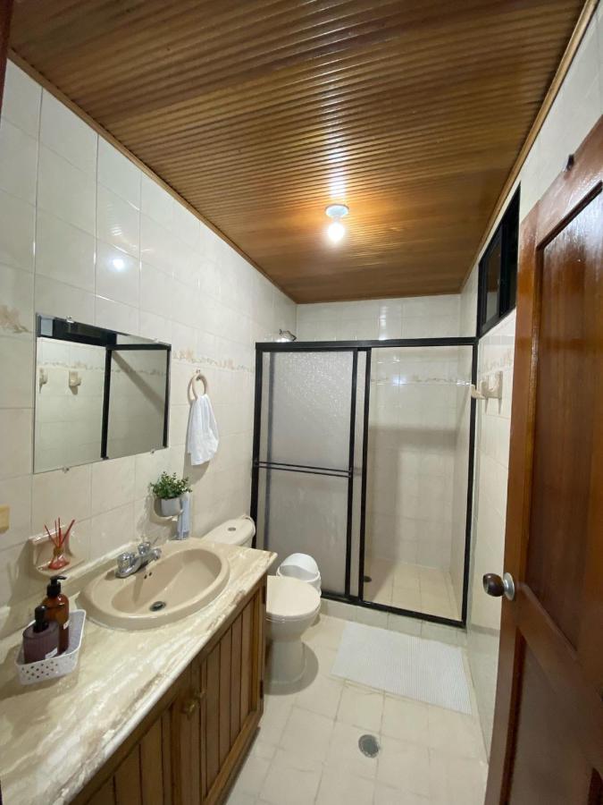 Habitaciones Independientes Cerca Al Aeropuerto 3 Cartagena Ngoại thất bức ảnh