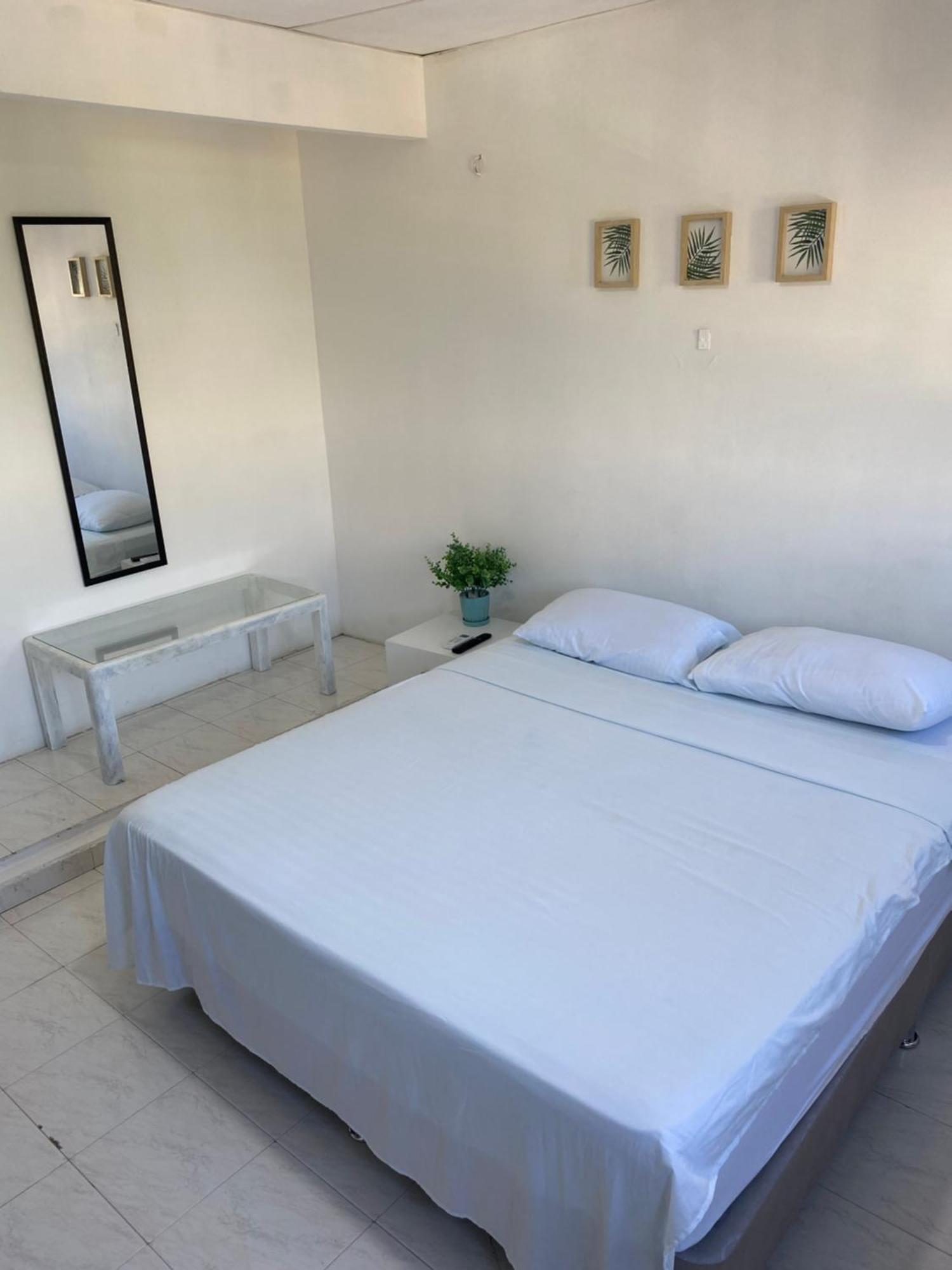 Habitaciones Independientes Cerca Al Aeropuerto 3 Cartagena Ngoại thất bức ảnh